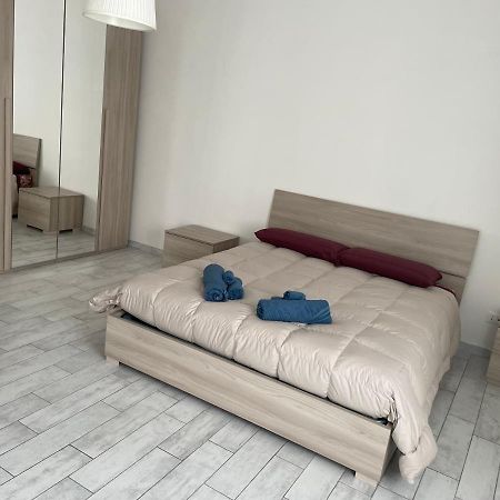 Vivere Il Borgo Sul Lago เจนซาโน ดิ โรมา ภายนอก รูปภาพ